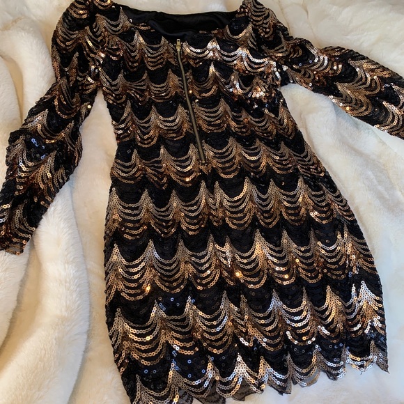 Dress - Picture 3 of 3